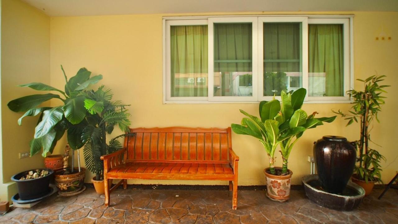Salin Home Hotel Ramkhamhaeng Бангкок Экстерьер фото